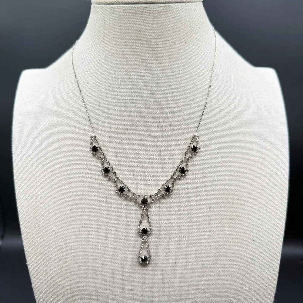 N/A elegant black